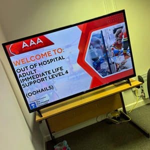 Welcome screen for an AAA.AMBULANCE3 immediate life support course